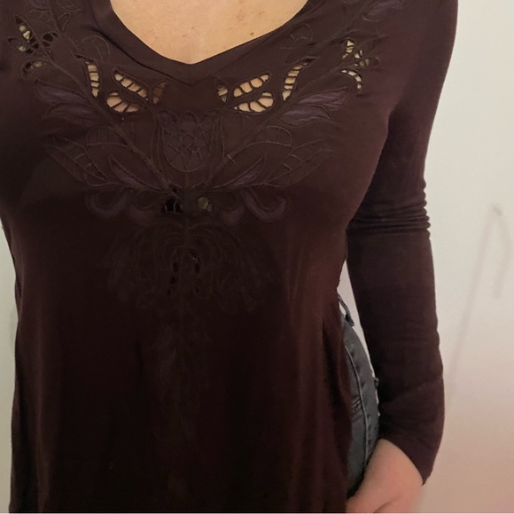 elegant embroidered longsleeve - Picture 2 of 5